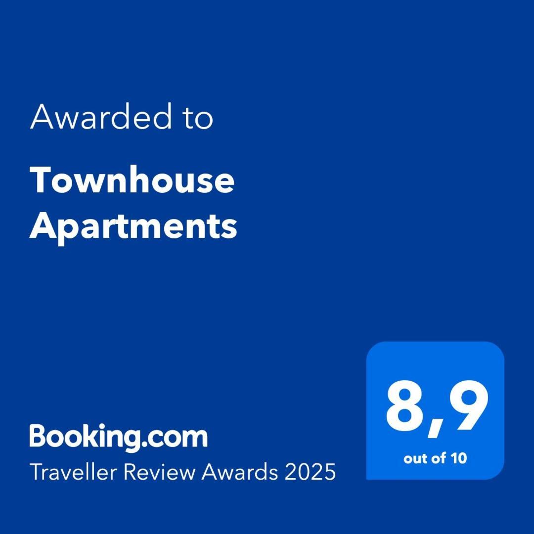 Townhouse Apartments Mariehamn Buitenkant foto